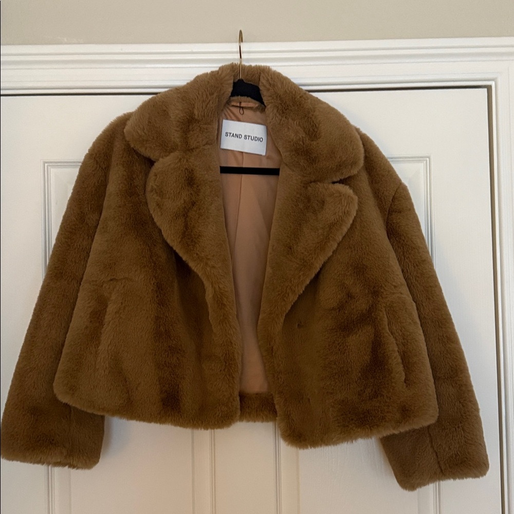 Stand studio Jannet Jacket